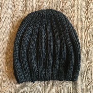 Basic Black Knitted Beanie
